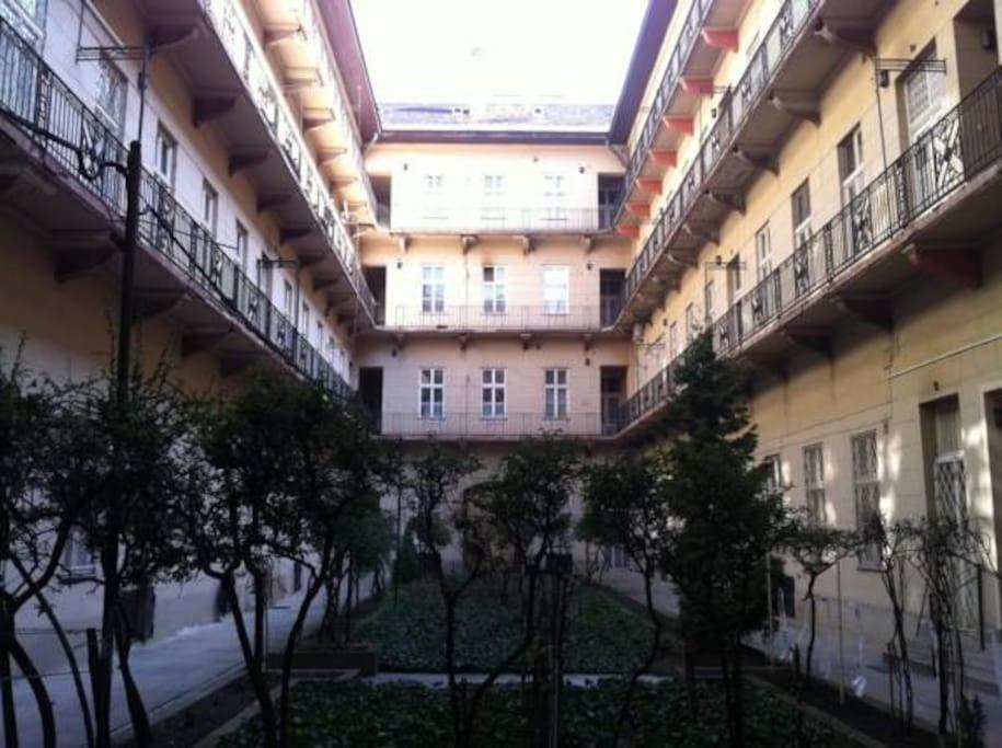 Trendy Home Near Basilica With Ac Budapest Exterior photo